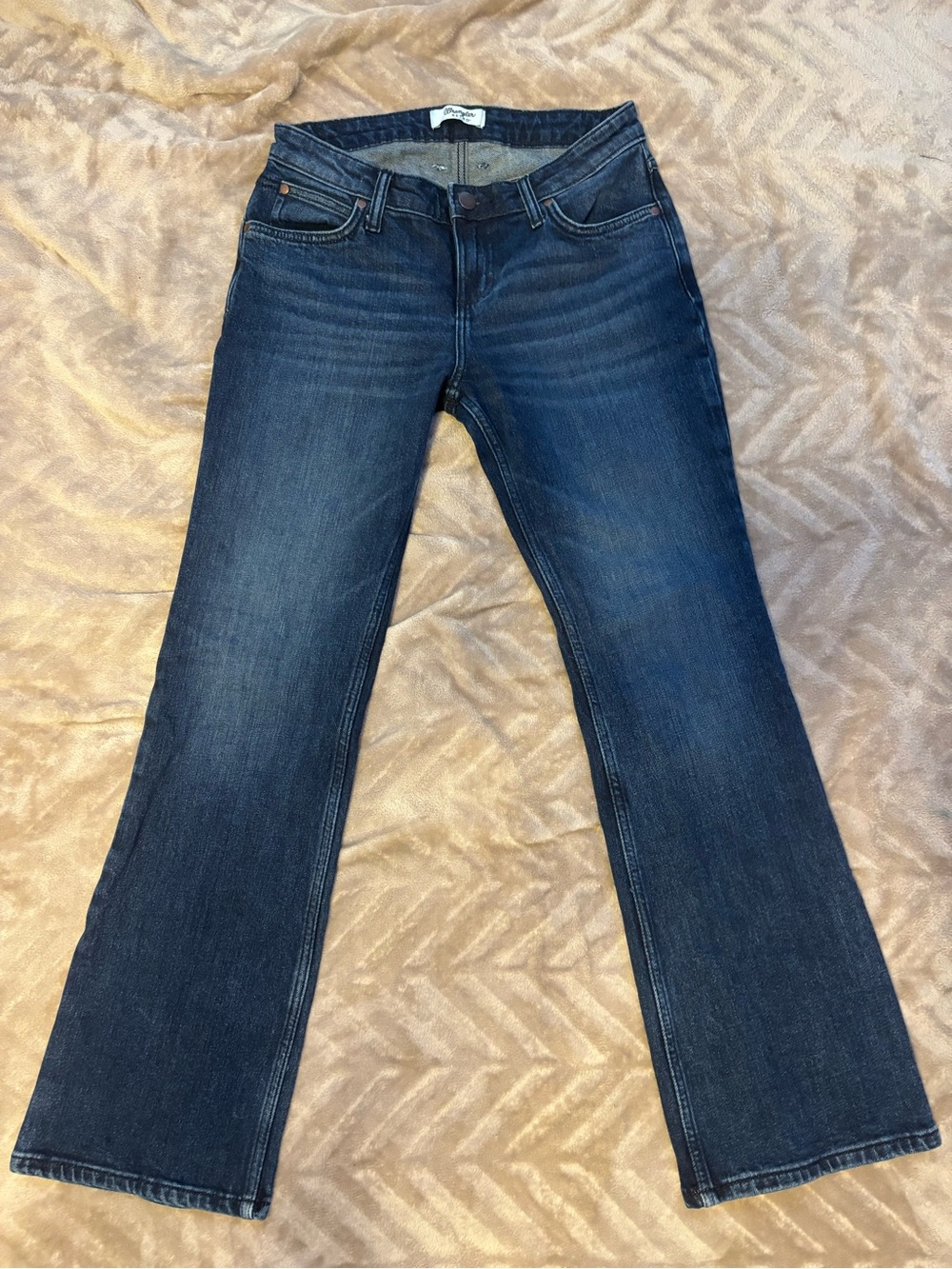 Wrangler Women's Dark Blue Mid-Rise Bootcut Jeans